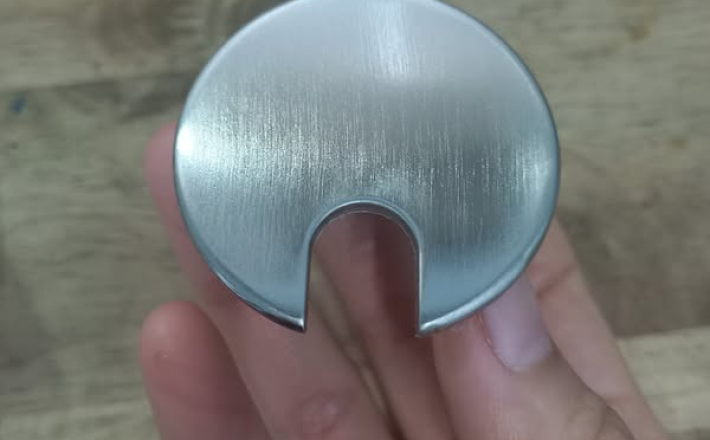 PKH - NẮP LUỒN DÂY ĐIỆN PHI 35 CROM XƯỚC